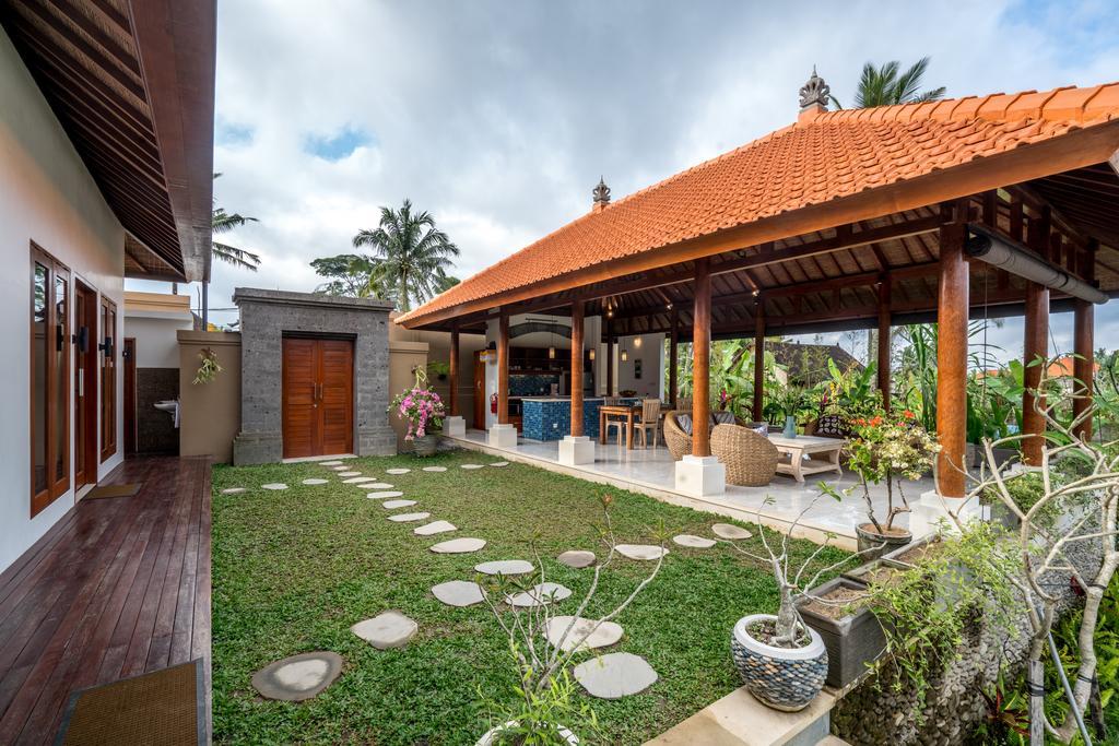Tunjung Putih Villa Ubud Quarto foto